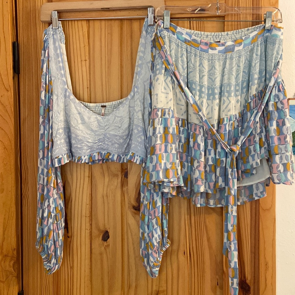 Free People 2 piece, mini skirt with long, balloon sleeve cropped top.